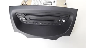 AUTORADIO FORD KA ANNO 2010 COD. 7354765220 ( SEGNI DI USURA COME DA FOTO) - Foto 1 di 4