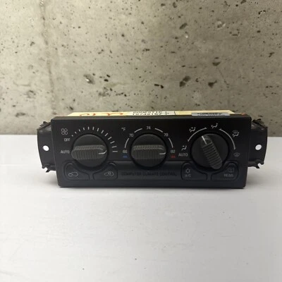 00-02 Chevy Silverado Dash Mount Heat AC HVAC Control 15748167   #37 - Image 1 of 4