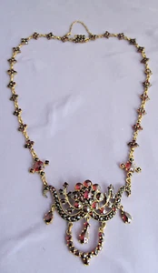ANTIGUO COLLAR BABERO VICTORIANO VERMEIL BOHEMIO CORTE ROSA GRANATE RACIMO DRAPEADO - Imagen 1 de 19