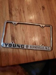 Vintage Burnsville NC  Young Ford Dealership Metal  License Plate Frame Booster. - Bild 1 von 2