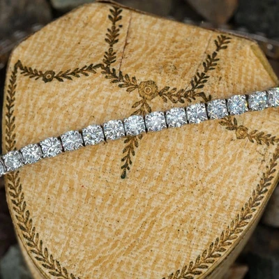 In 14k White Gold 5.90CT Round Natural Diamond Tennis Bracelet For Valentine - Image 1 of 4