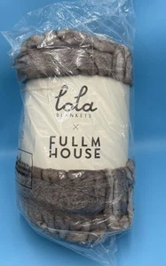 The LOLA X Blankets-X FULLM HOUSE FULL HEARTS 60"x72"-New - Picture 1 of 7
