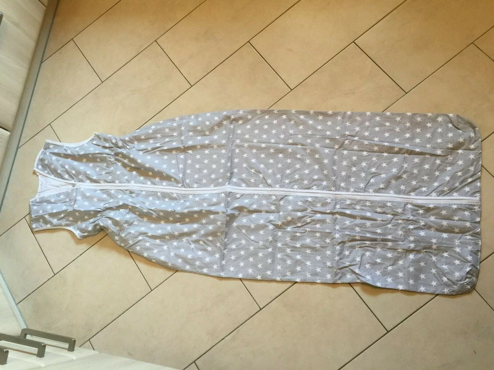 Sommer Schlafsack 180 cm NEU grau mit weißen Sternen - Bild 1 von 1