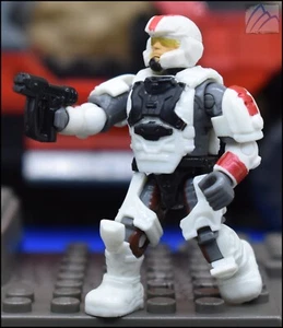 HALO MEGA BLOKS WHITE UNSC MARINE MEDIC MINI FIGURE 97381 ELEPHANT TROOP CARRIER - Picture 1 of 5