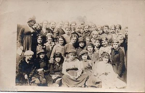 BL894 Carte Photo vintage card RPPC groupe femme casquette mode fashion - Picture 1 of 1