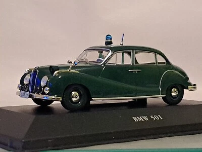 Modelo diecast coche clásico BMW 501 escala 1:43  Foto 1 de 4