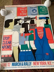 12. Juni Kundgebung (1982) Plakat für nukleare Abrüstung gerollt sehr guter Zustand - Bild 1 von 1