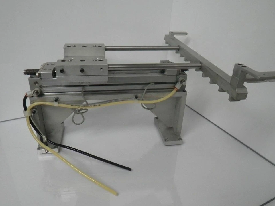 MY1M25-150H MY1M25150H SMC Cylinder Rodless, Slide BRG Guide Assy (Used) - image 1 of 4