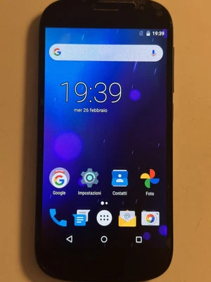 YOTAPHONE cellulare - Immagine 1 di 4
