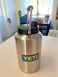 Yeti Rambler jarra de 1 galón con tapa magnética, inoxidable, ligeramente usada, sin manchas ni olor - Imagen 1 de 7