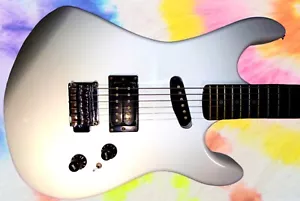 ⚠️ 1990 Kramer XL-1 in Arctic White! Near Mint! ⚡️ - Picture 1 of 14