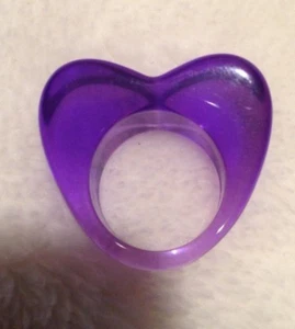 Lucite Herz durchscheinend lila Ring Größe 8 - Bild 1 von 4