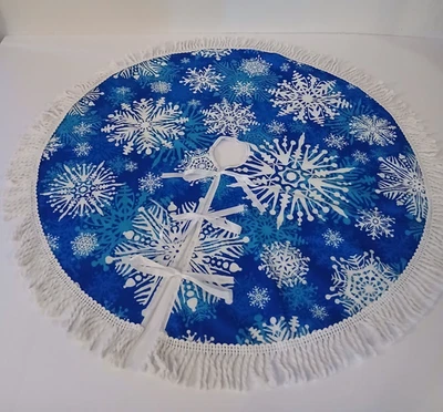 Falda Árbol Navidad Azul Con Copos de Nieve Blanco/Azul/Verde azulado Con Flecos Totalmente Nueva Foto 1 de 4