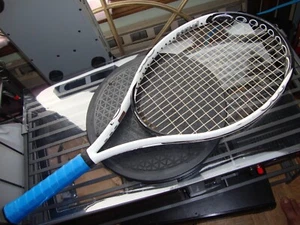 Prince O3 Hybrid Spectrum 110 sq. in. Tennisschläger 4 5/8 Grip - Bild 1 von 6