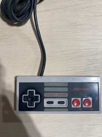 ORIGINAL Nintendo NES-004 controllers