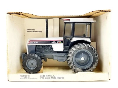 Tractor Workhorse 170 Workhorse 1/16 blanco con cabina y FWA Foto 1 de 3