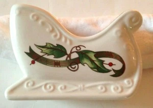 Home for the Holidays Plaid Pattern Sleigh Votive Candle Made in Thailand - Picture 1 of 5