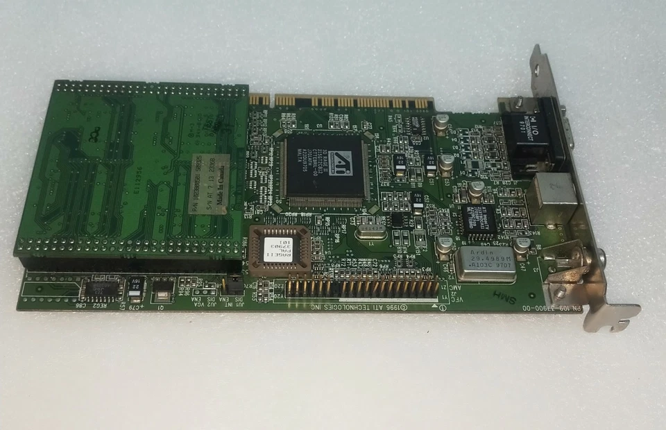 ATI TECHNOLOGIES PCI card ATI 109-37900-00 / 1023800501 509325 - Image 1 of 4