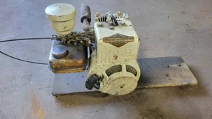 Vintage Briggs & Stratton Motor Model 61102 2 HP Engine 3600 RPM NOT TESTED - Picture 1 of 7