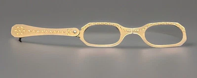 Vintage Folding Style Opera Glasses! - Image 1 of 4