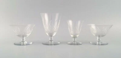 Saint-Louis, Francia. Quattro bicchieri in cristallo trasparente soffiato a b... - Immagine 1 di 4