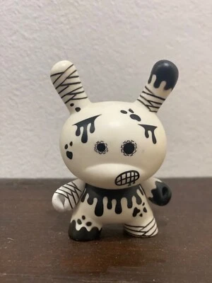 Kidrobot 3" Dunny Ye Olde English Series Uamou Untitled - Image 1 of 2