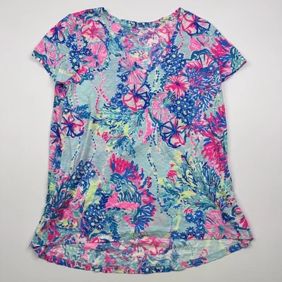 Camisa para mujer Lilly Pulitzer mediana azul rosa floral cuello en V manga corta Foto 1 de 4