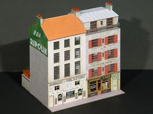 Block mit 2 Rechts- und Gewerbeimmobilien Modell HO Regionen und Gesellschaften VIL008 - Bild 1 von 5