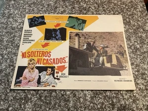 VTG. Mexican Lobby Card, Ni Solteros Ni Casados-16x12 - Picture 1 of 10