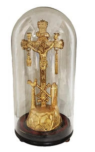 "Antiguas tibias cruzadas de calavera de latón Arma Christi crucifijo bajo vidrio cúpula 11 3/4" - Imagen 1 de 13