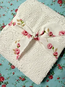 Colcha Chenilla Blanca Vintage Pieza 24x30" ¡DULCE! - Imagen 1 de 3