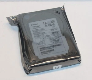 NOS SUN Microsystems 18GB SCSI HD Hard Disk drive + sled Seagate ST318305LC 3.5" - Picture 1 of 8
