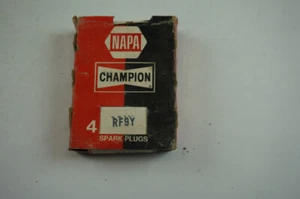 Champion RF9Y NEW SPARK PLUGS PACK OF 4 NOS - Picture 1 of 5