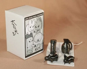Frank Kozik SIGNED 2" Black Nickel Smorkin Mini Set LE 30 AUTOGRAPHED Labbit - Picture 1 of 2