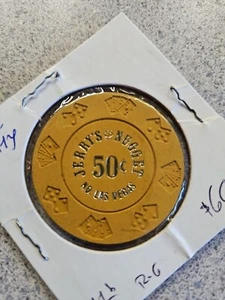 Jerry's Nugget Casino .50 cent chip di gioco vintage Las Vegas Nevada poker keno - Foto 1 di 2