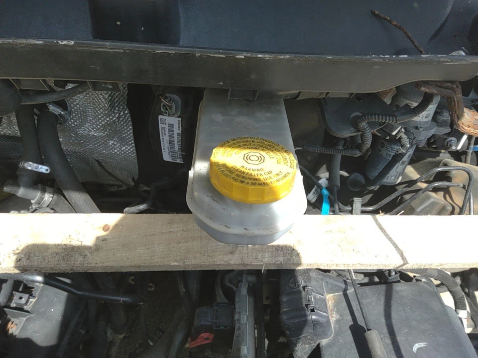 18 DODGE PROMASTER 2500 Master Cylinder Foto 1 de 1