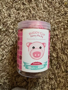 Scentsy Disney's PENNY THE PIG Buddy Clip - Bild 1 von 1