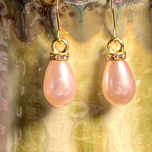 Holiday Pink Teardrop Earrings, Gold Tone, Light Pink, Baby Girl. S580 - Picture 1 of 3