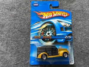 40s Woodie Pin Hedz Hot Wheels - Card Creased - Picture 1 of 1