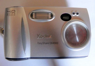 Kodak EasyShare DX4900 4MP Digitalkamera - 2x opt. Zoom Silber leicht beschädigt - Bild 1 von 4