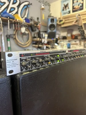 Behringer Autocom Pro Audio Interactive Dynamics Processor MDX 1400 - Image 1 of 4