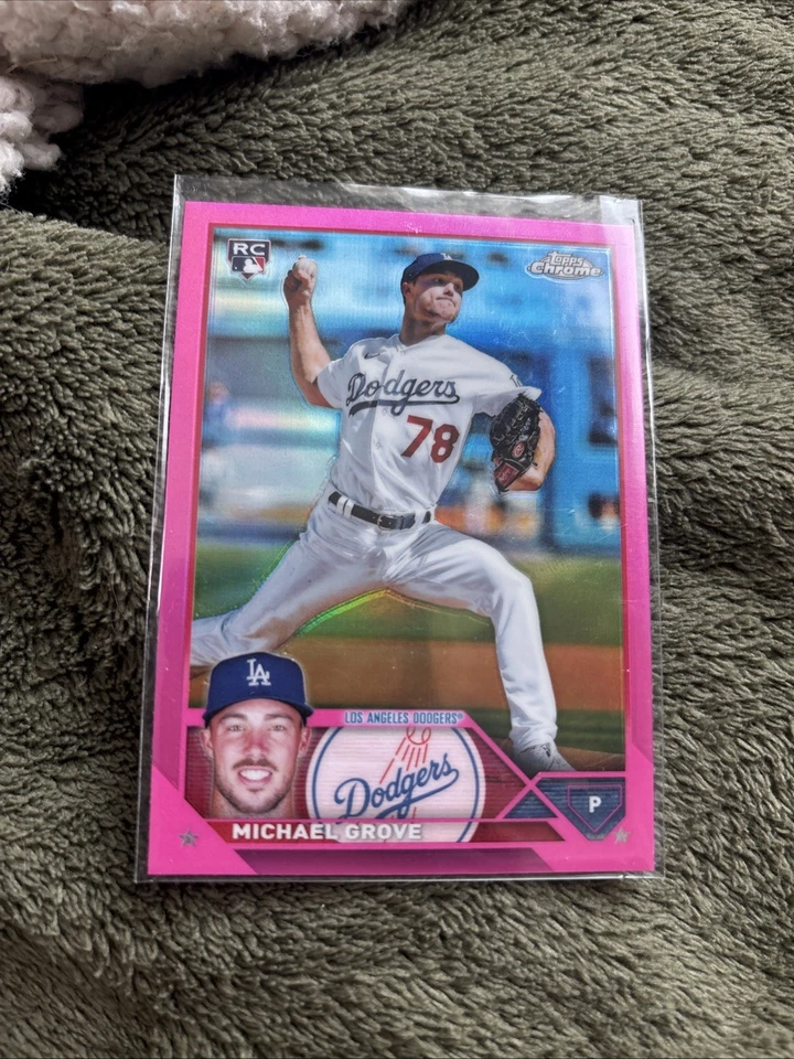 2023 Topps Chrome Michael Grove RC Pink Refractor Parallel Card #22 - Image 1 of 1