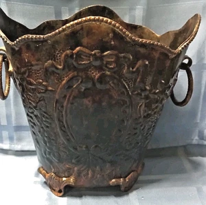 Vintage verzierter viktorianischer schwerer Metall Übertopf Ascheeimer 10,5" mit Griffen FS - Bild 1 von 3