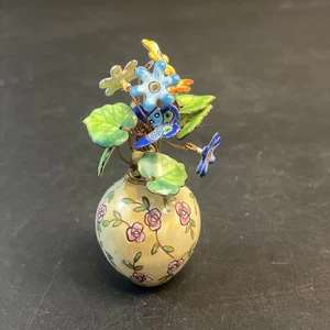 Mini florero de colección de flores de esmalte y alambre mariposa y rosa casa de muñecas coleccionable 3" - Imagen 1 de 9