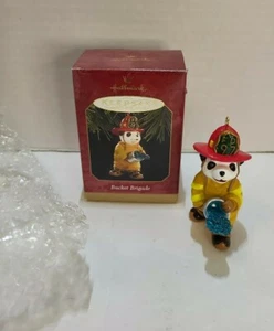 Hallmark Bucket Brigade 1997 ricordo decorazione natalizia panda orso pompiere - Foto 1 di 8