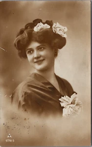 Victorian Female Model Love and Romance RPPC B234 - Foto 1 di 2