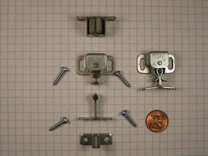 NATIONAL #C204-2C STEEL FRICTION CATCH, ZINC-PLATED, 7/8" LONG STRIKE - Picture 1 of 1