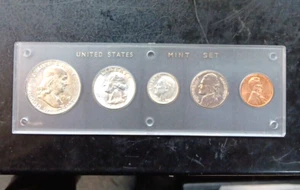 1963 US Mint Uncirculated Set BU Whitman Plastic Holder 90% Silver 5 Coins - Picture 1 of 6