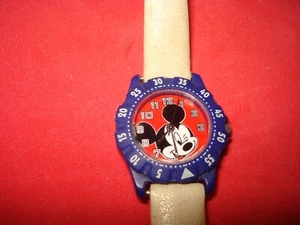 Disney Winking Mickey Mouse Kids Wrist Watch  Runs! New Battery! - Picture 1 of 4