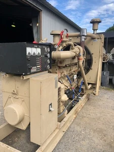 Cummins 175 KW Natural Gas Generator w/984 Hours - Picture 1 of 10
